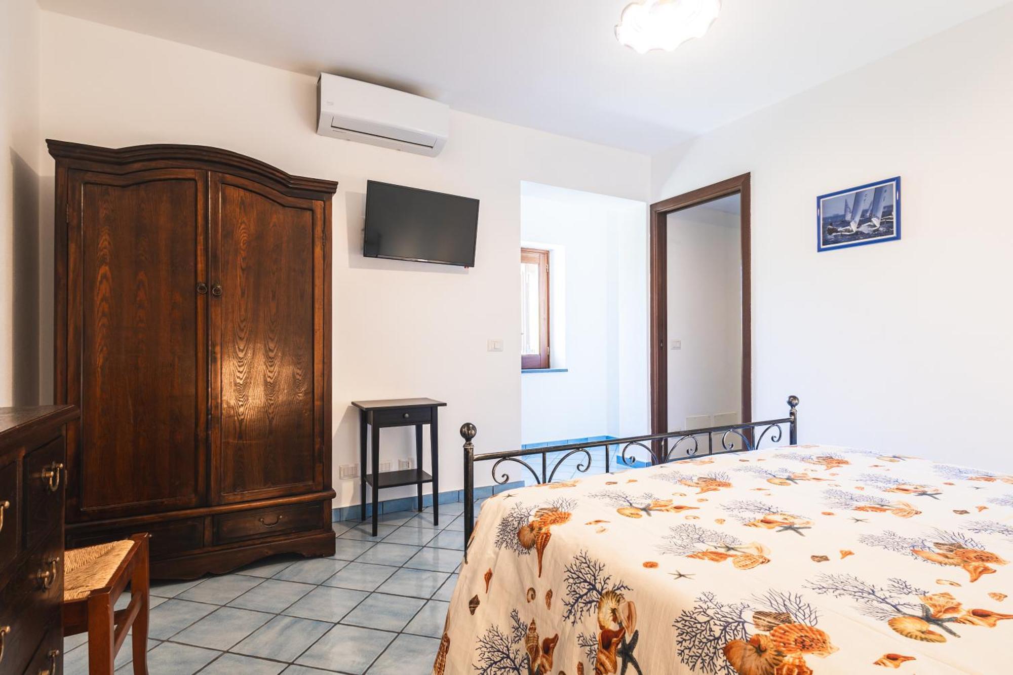 Hotel Residence La Villetta Canneto  Exterior foto